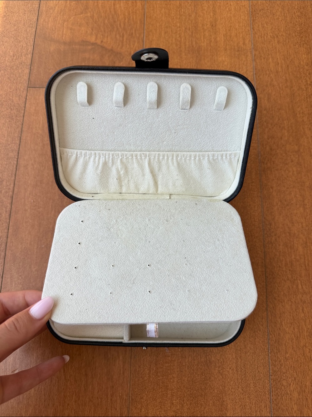Jewelry Case - Picture 3 of 4